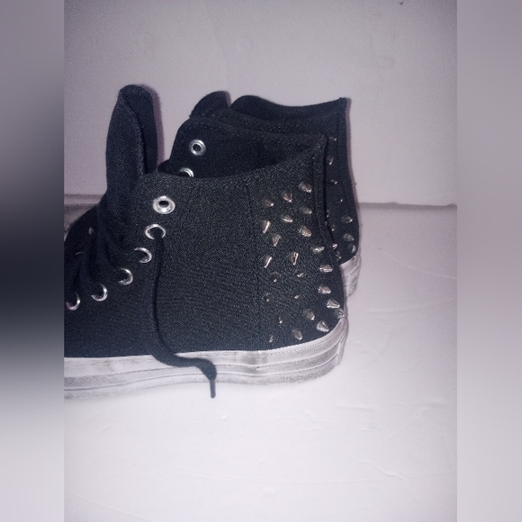 Converse Taylor All Star 70 High Top Sneaker Black and White with Studs - Picture 4 of 10